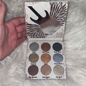Eyeshadow palette